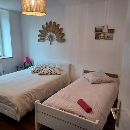 Duplex Centre Ville Ernée المظهر الخارجي الصورة